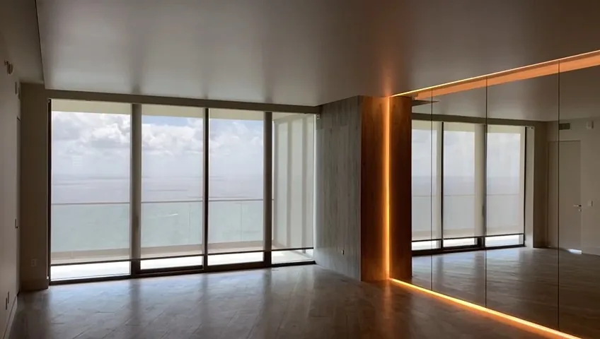 Cortinas y persianas de lujo instaladas en Armani Residences Miami, Miami – Shades and Blinds Design