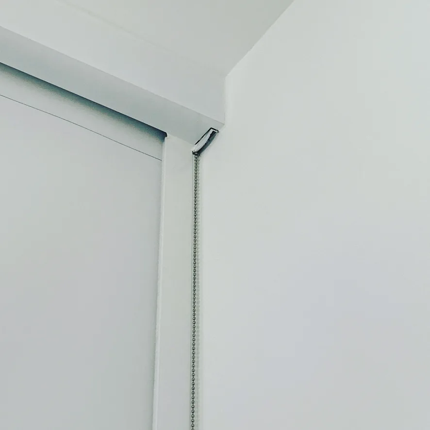 Cortinas y persianas motorizadas instaladas en Brickell Reach Rise, Miami – Shades and Blinds Design