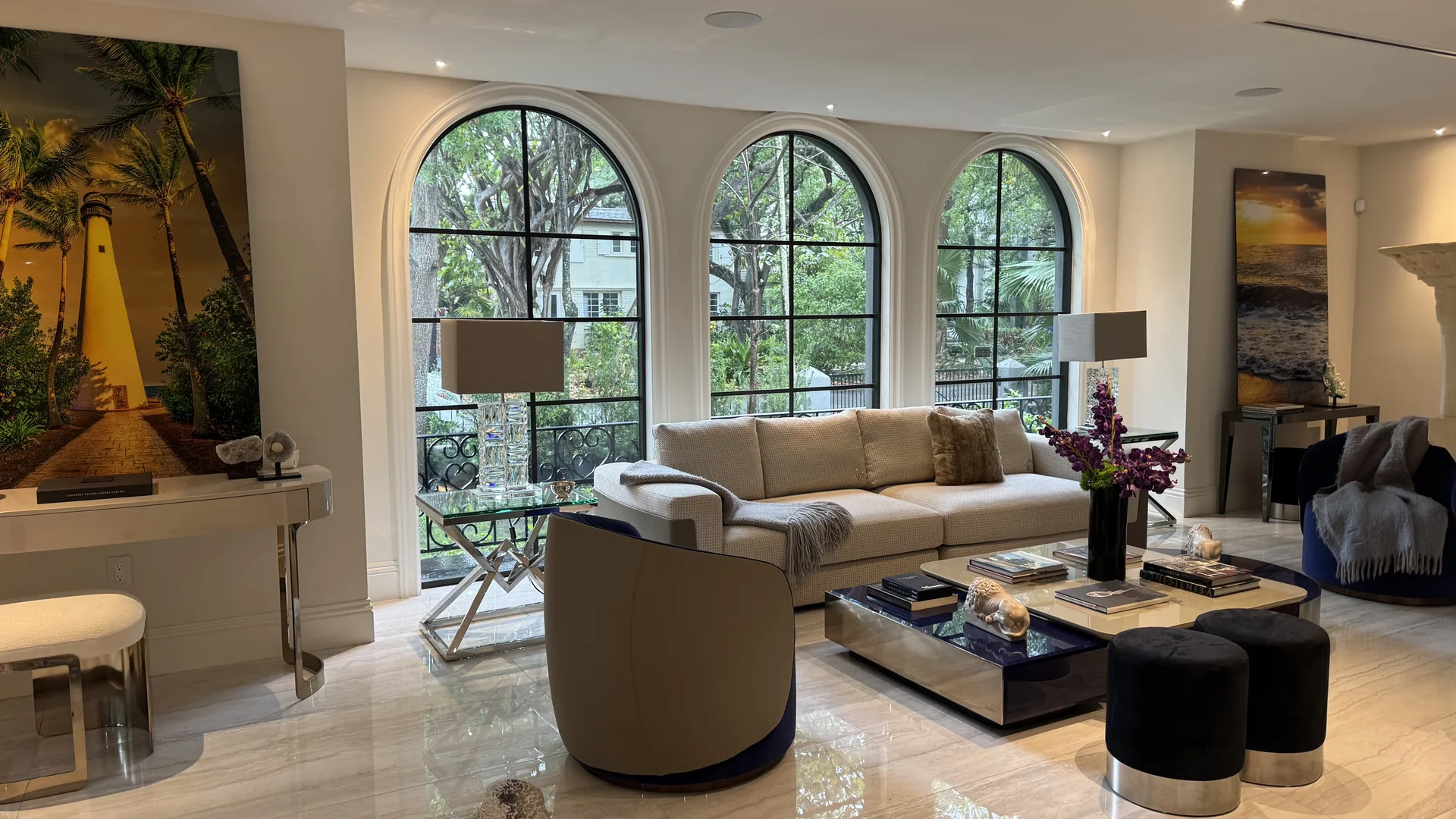 Cortinas y persianas a medida instaladas en Casa Hernán, Miami — foto 1 | Shades and Blinds Design