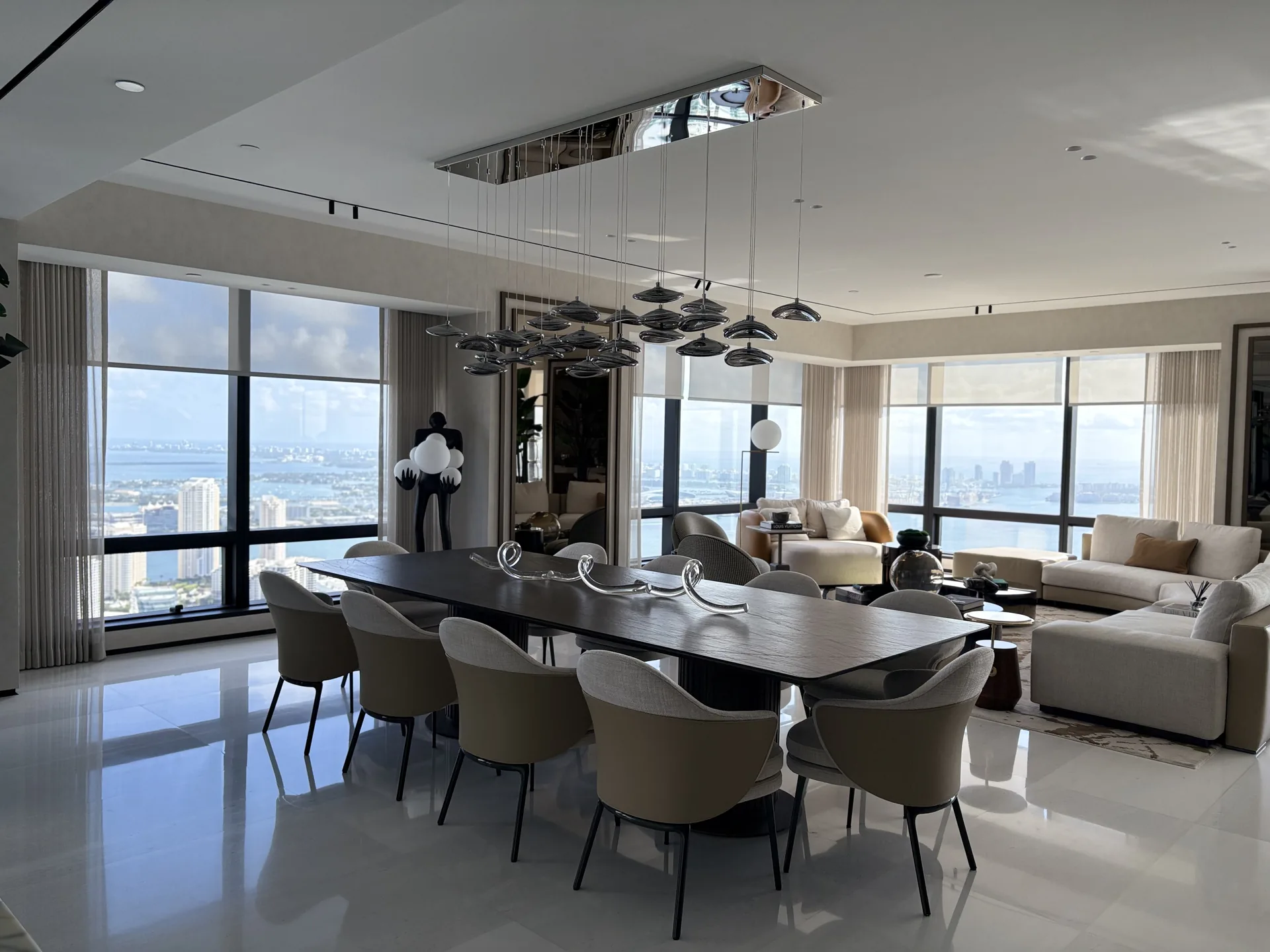 Cortinas y persianas de lujo instaladas en Four Seasons Brickell, Miami — foto 1 | Shades and Blinds Design