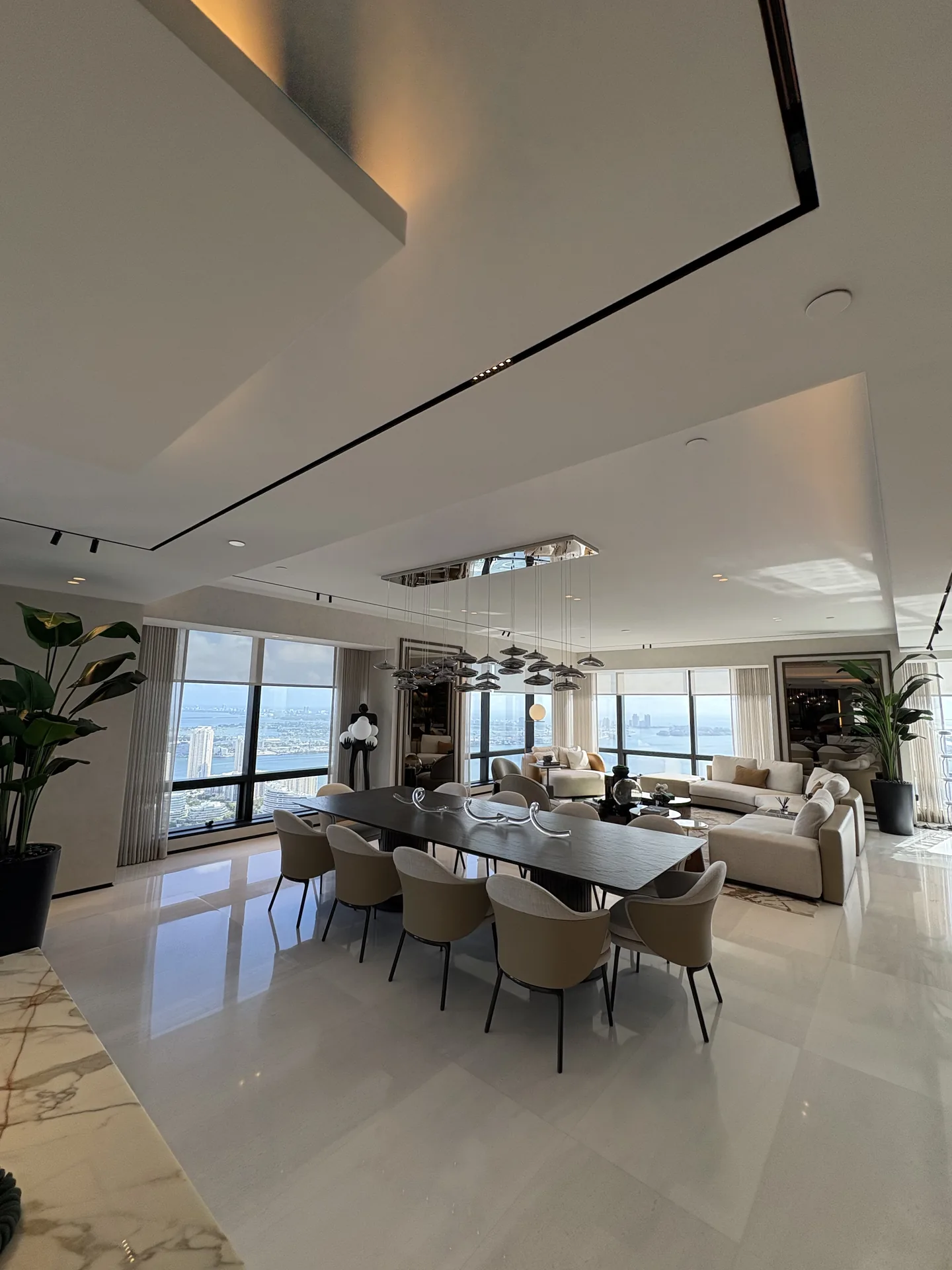 Cortinas y persianas de lujo instaladas en Four Seasons Brickell, Miami — foto 12 | Shades and Blinds Design