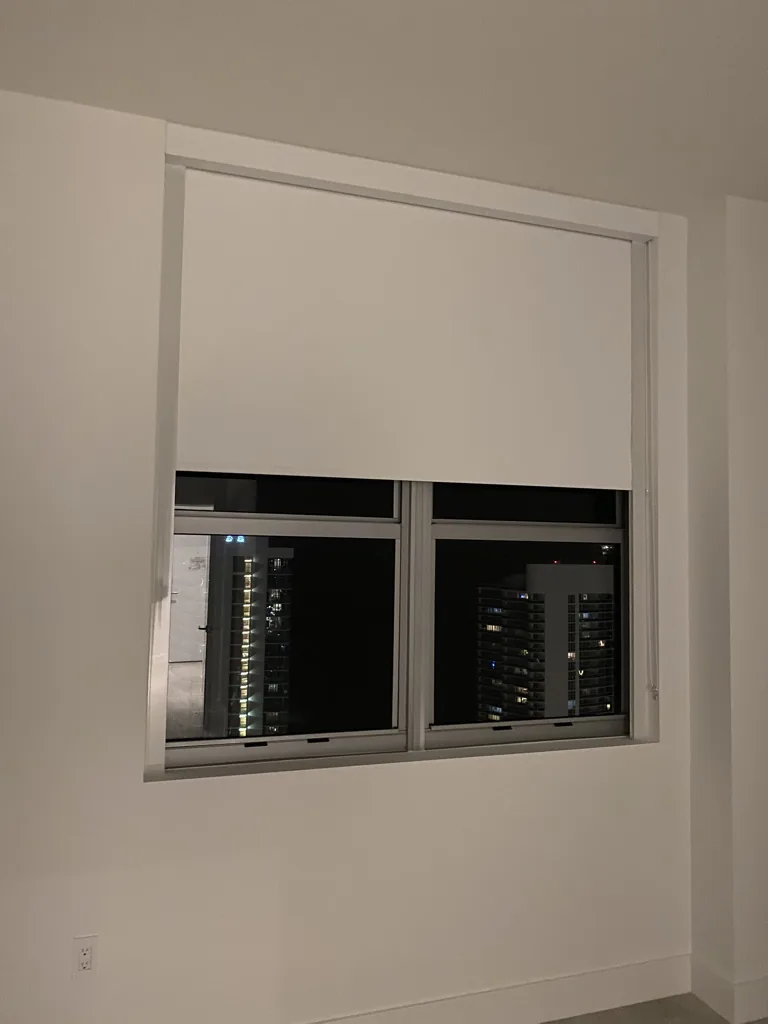 Cortinas y persianas a medida instaladas en Hyde Miami, Miami – Shades and Blinds Design